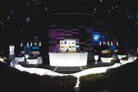 Slide JUMBO CORNER Leuchttheke + Spülbecken SINK | LED Theke | brandamba.com